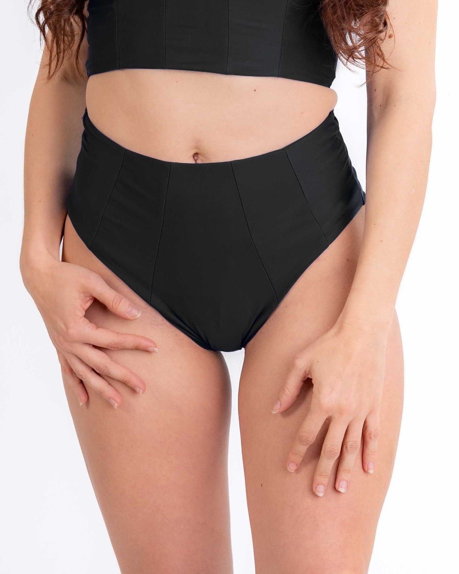 Corset shorts in classic black