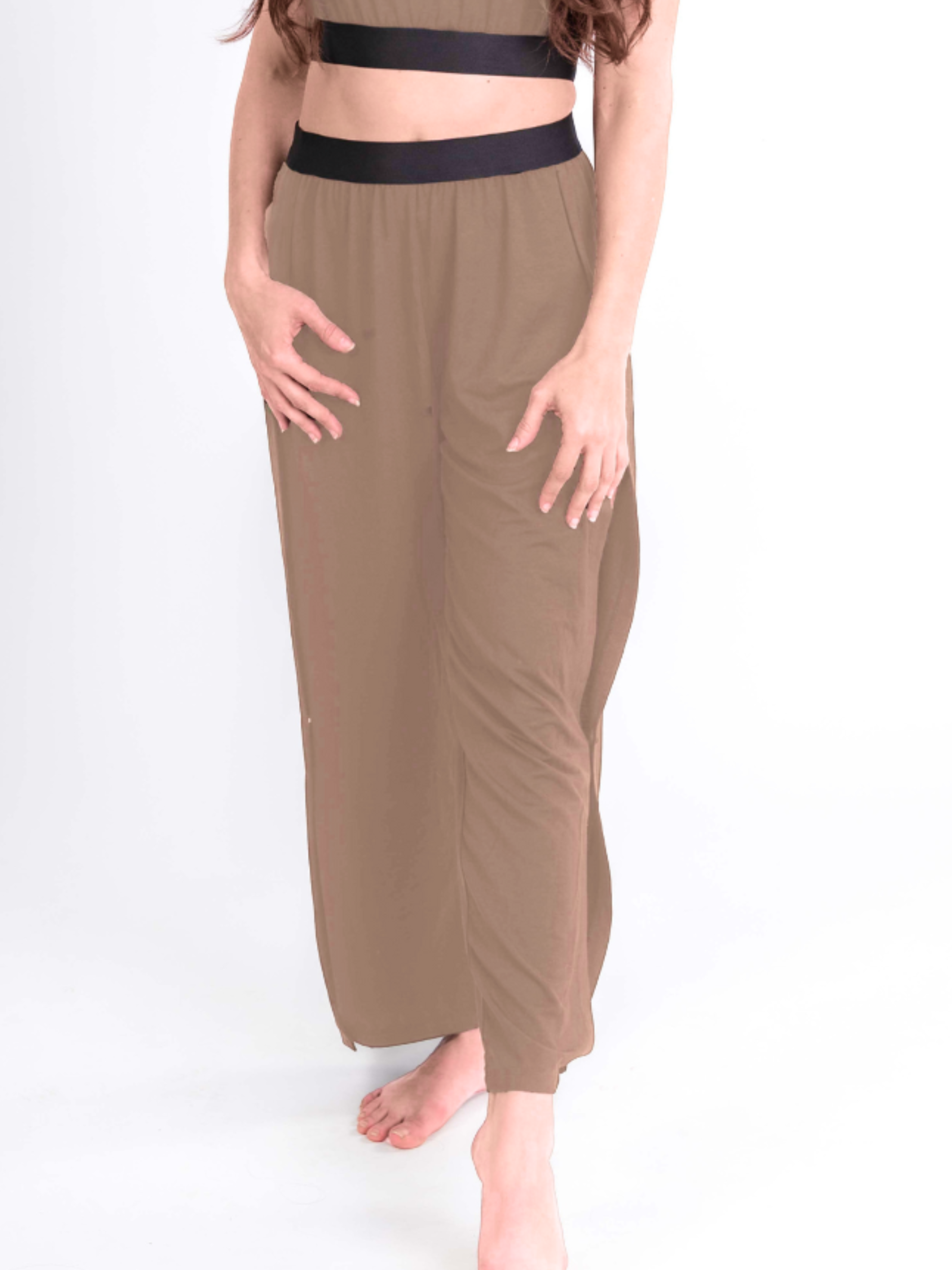 Pre-Workout & Flow Pants in cloudy taupe