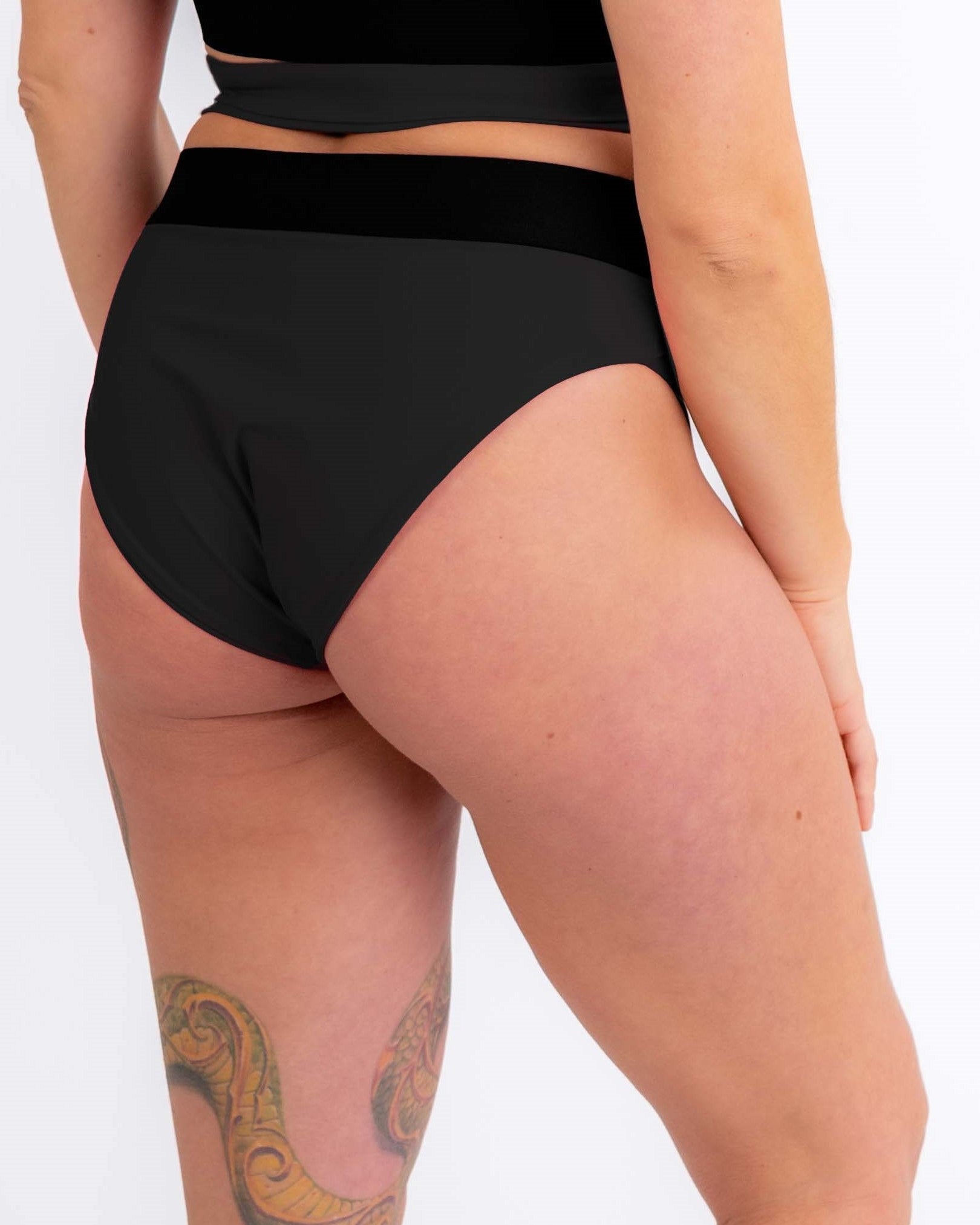 Wrap Shorts in classic black